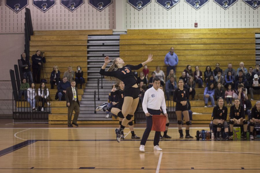 Girls%26%23039%3B+Volleyball+ends+strong+season+with+state+finals+loss+to+Barnstable