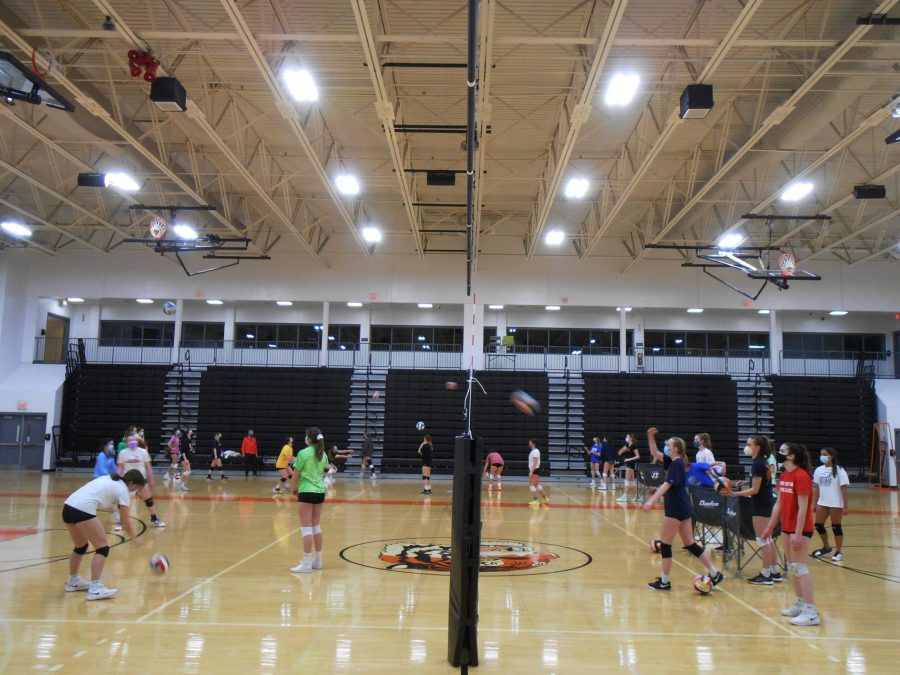 Girls volleyball hosts tryouts for fall II season in the Reggie Gymnasium on Tuesday, Feb. 23 (Photo by Ethan Shin)